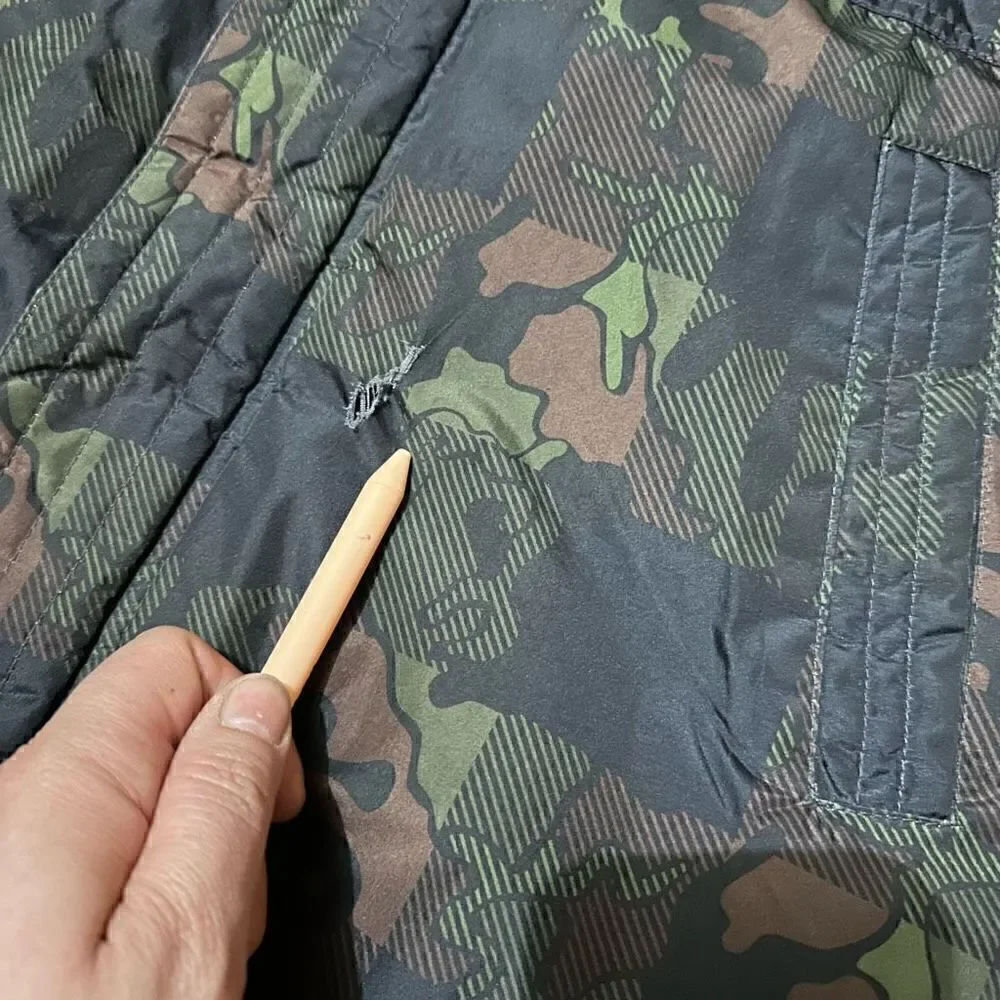 Big Chill Boys Winter Ski Jacket Green Black Camouflage Hood Lined youth Size 18